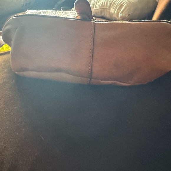 Patricia Nash Tan Leather Rosolini Floral Tooled Buckle Crossbody Saddle Bag - Picture 7 of 10